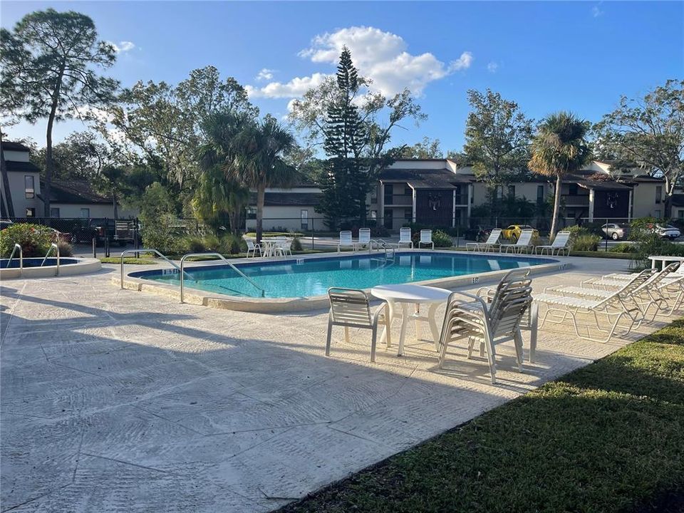 合同活跃: $1,650 (2 贝兹, 2 浴室, 1220 平方英尺)