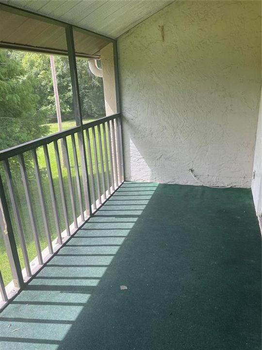 合同活跃: $1,650 (2 贝兹, 2 浴室, 1220 平方英尺)