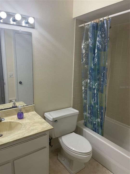 合同活跃: $1,650 (2 贝兹, 2 浴室, 1220 平方英尺)