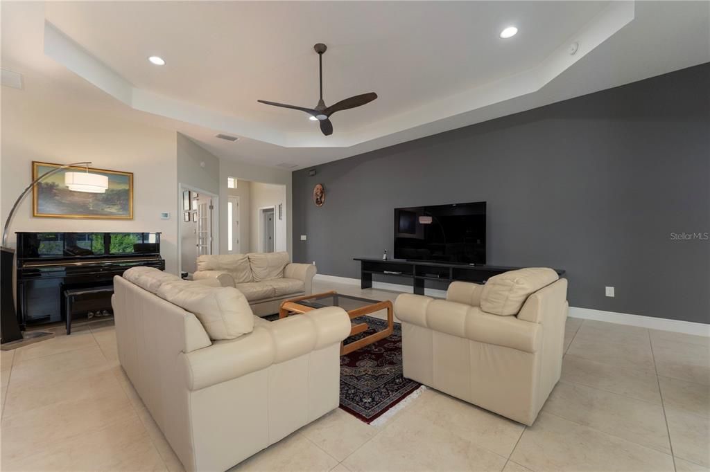 Active With Contract: $379,900 (3 beds, 2 baths, 2352 Square Feet)