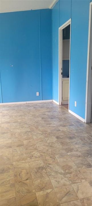 待售: $230,000 (3 贝兹, 2 浴室, 1232 平方英尺)