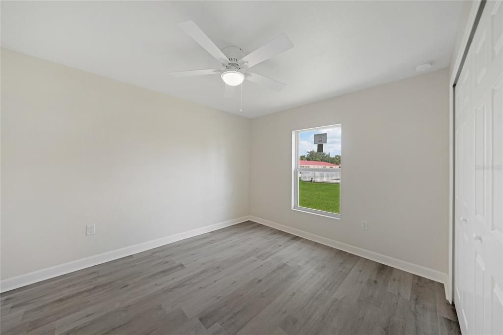 待售: $1,000,000 (27 贝兹, 0 浴室, 5885 平方英尺)