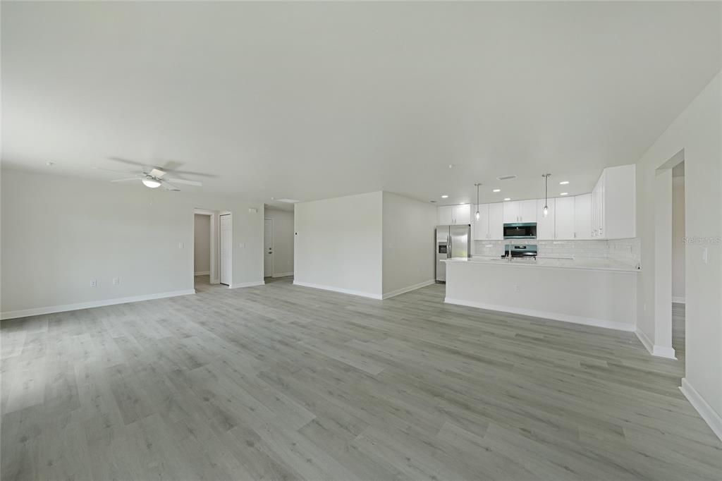 待售: $1,000,000 (27 贝兹, 0 浴室, 5885 平方英尺)