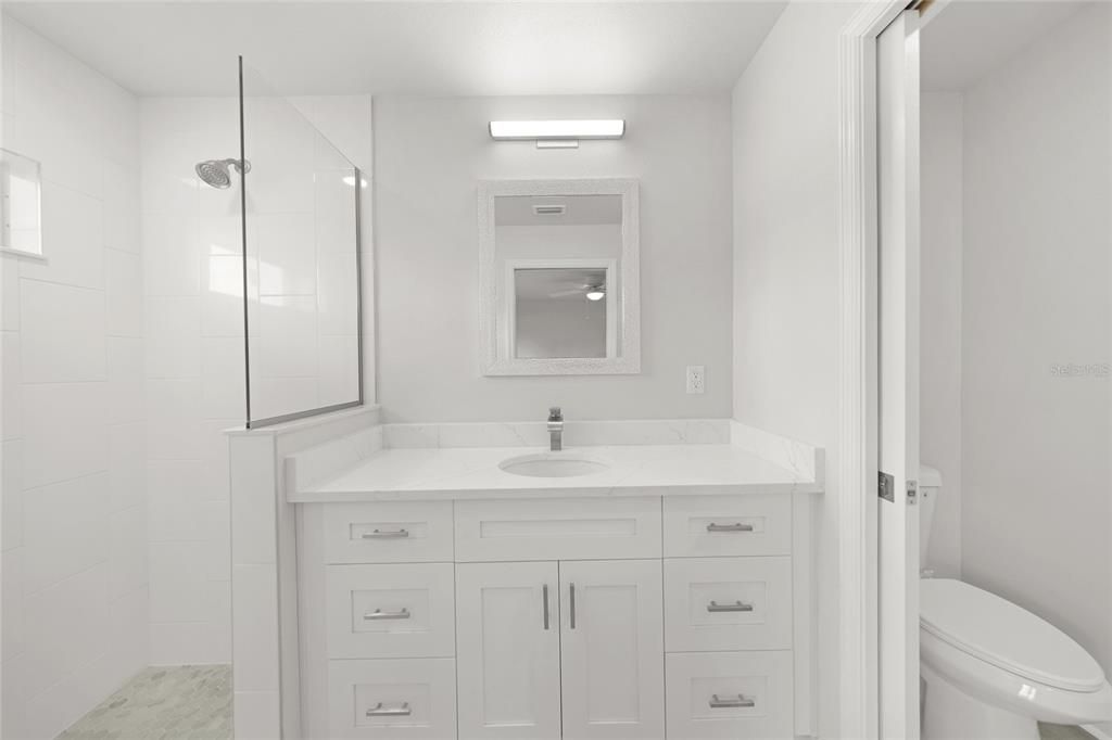 待售: $1,000,000 (27 贝兹, 0 浴室, 5885 平方英尺)