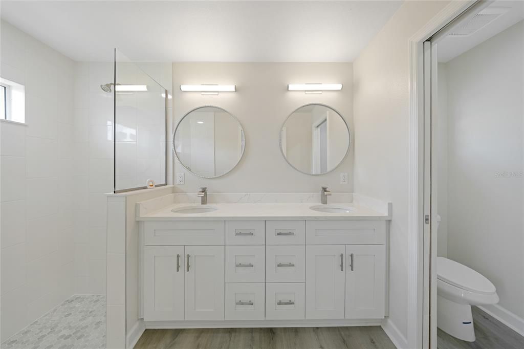 待售: $1,000,000 (27 贝兹, 0 浴室, 5885 平方英尺)