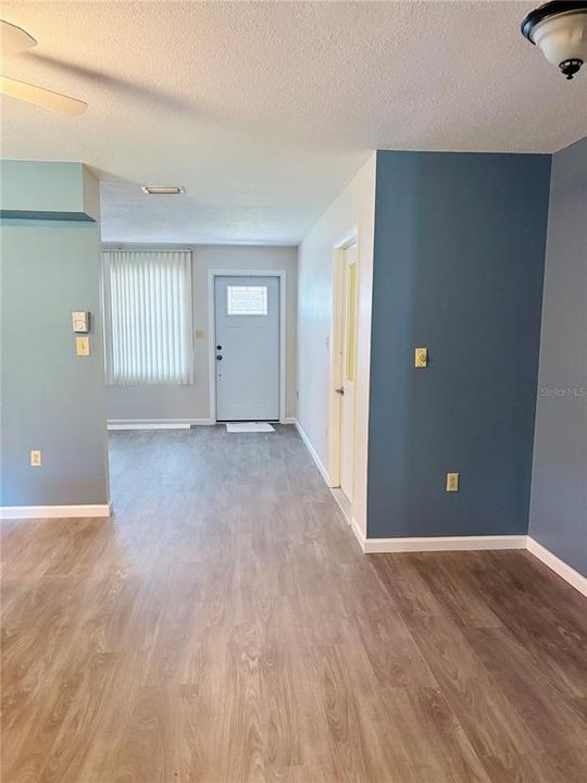 出租: $1,550 (3 贝兹, 2 浴室, 1376 平方英尺)