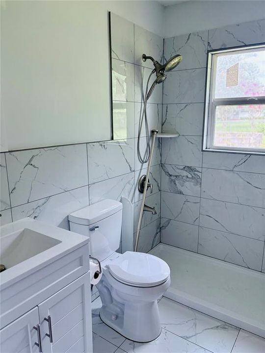 出租: $1,550 (3 贝兹, 2 浴室, 1376 平方英尺)