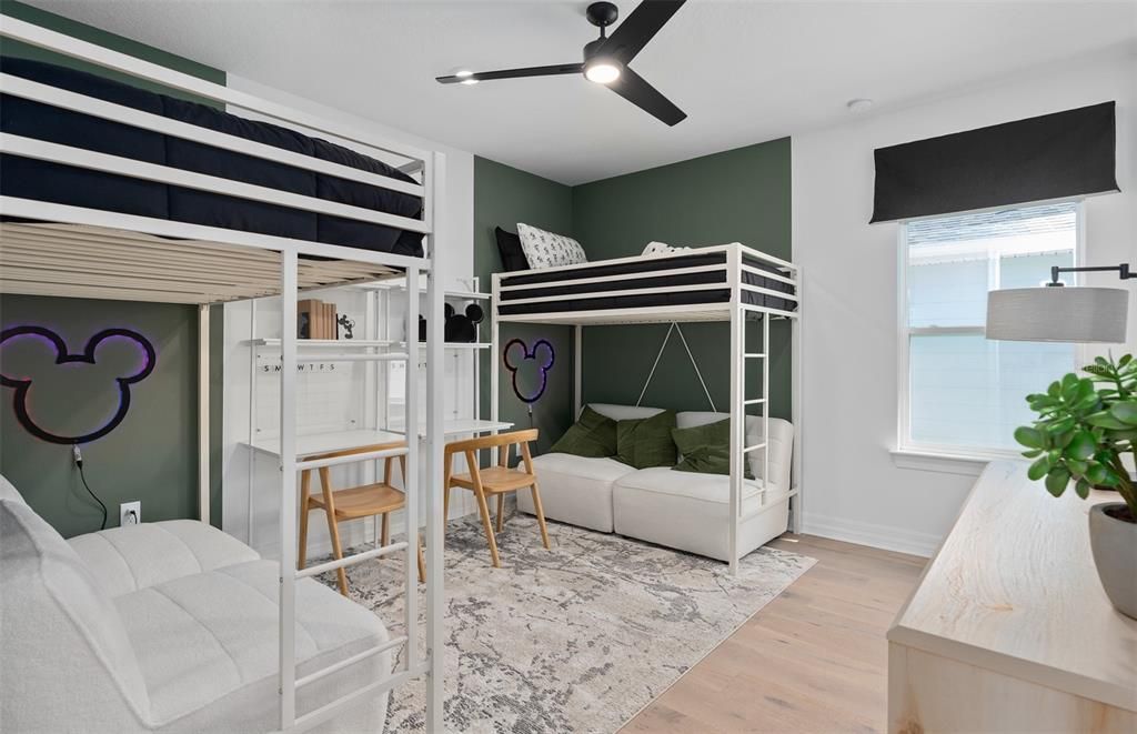 For Sale: $1,050,000 (5 beds, 5 baths, 4442 Square Feet)