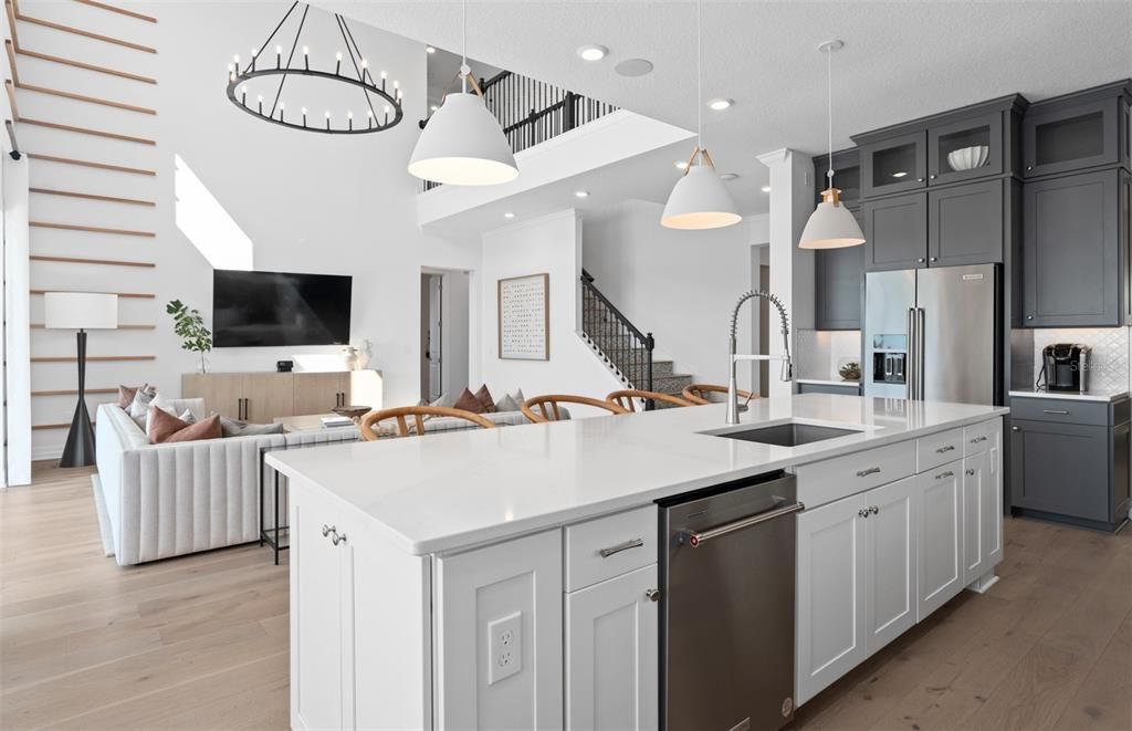 For Sale: $1,050,000 (5 beds, 5 baths, 4442 Square Feet)