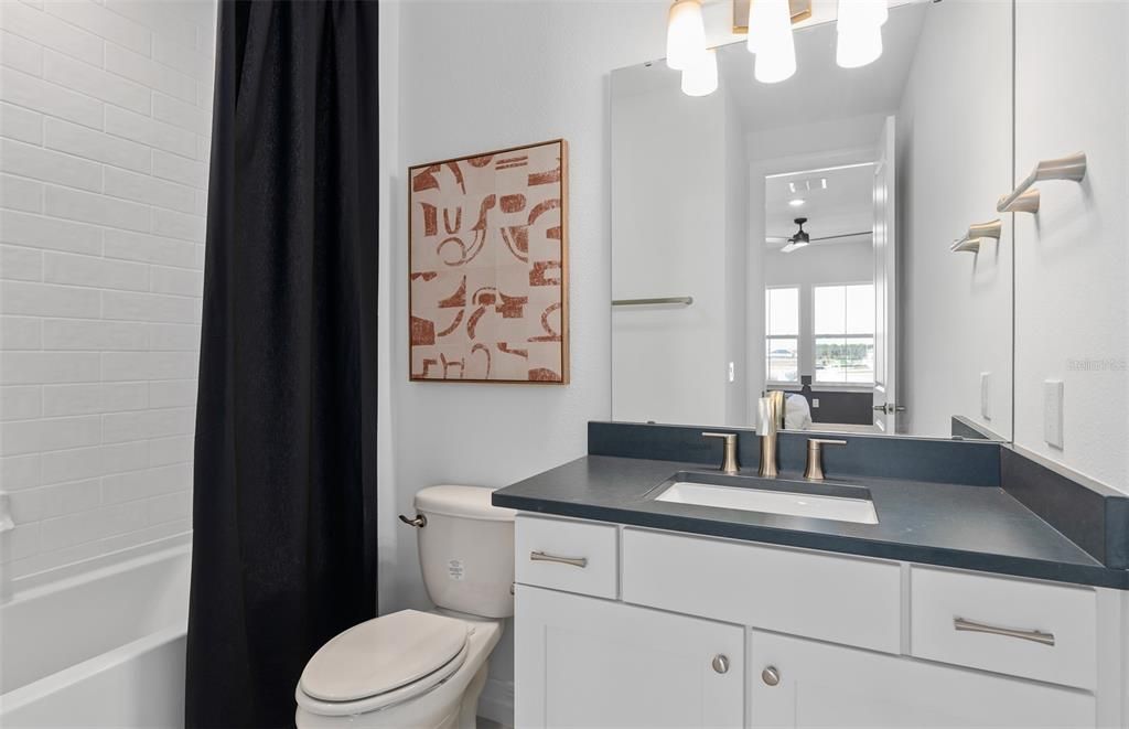 For Sale: $1,050,000 (5 beds, 5 baths, 4442 Square Feet)