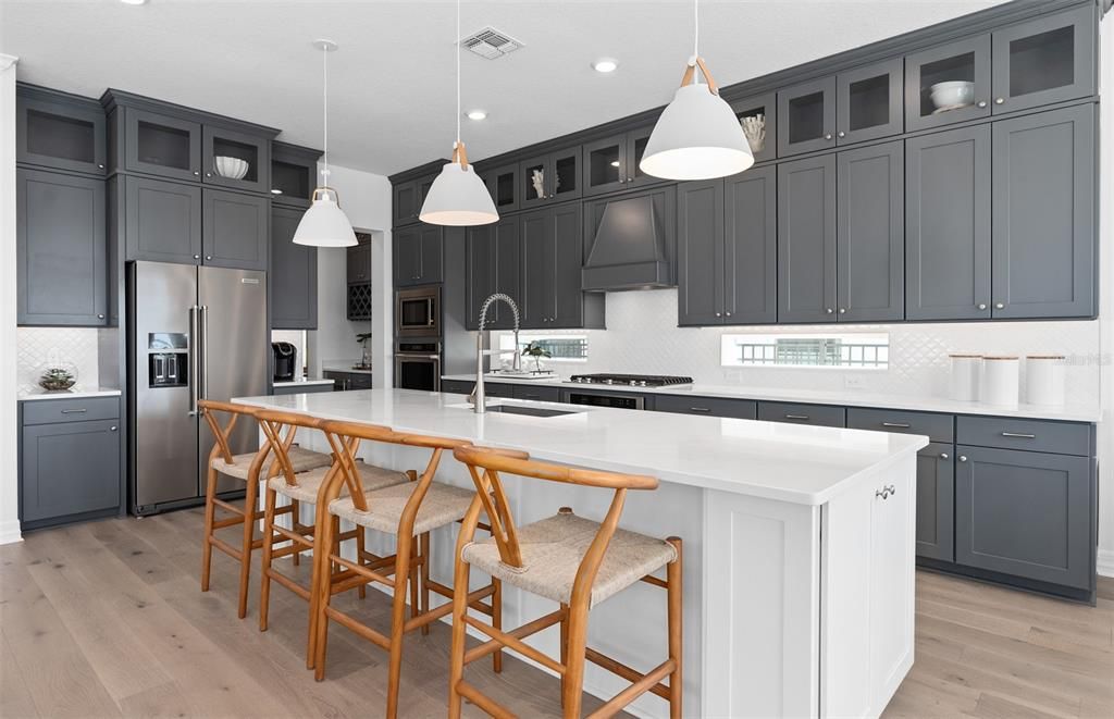 For Sale: $1,050,000 (5 beds, 5 baths, 4442 Square Feet)