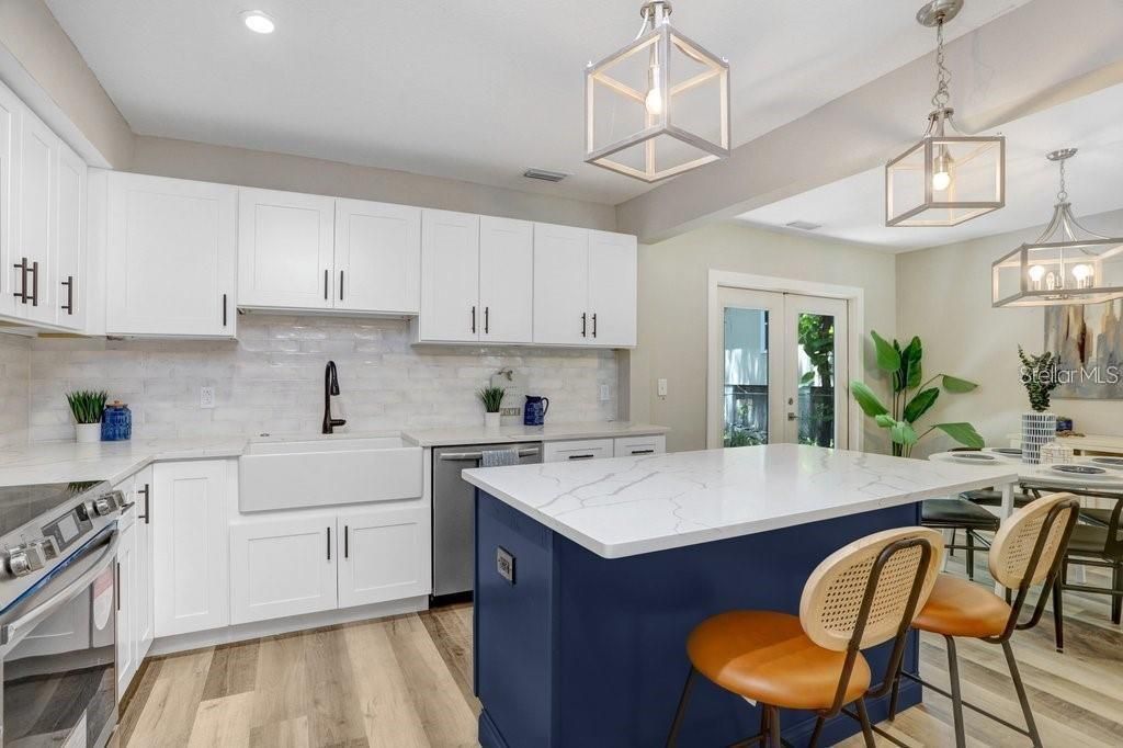 For Rent: $5,495 (4 beds, 2 baths, 2059 Square Feet)