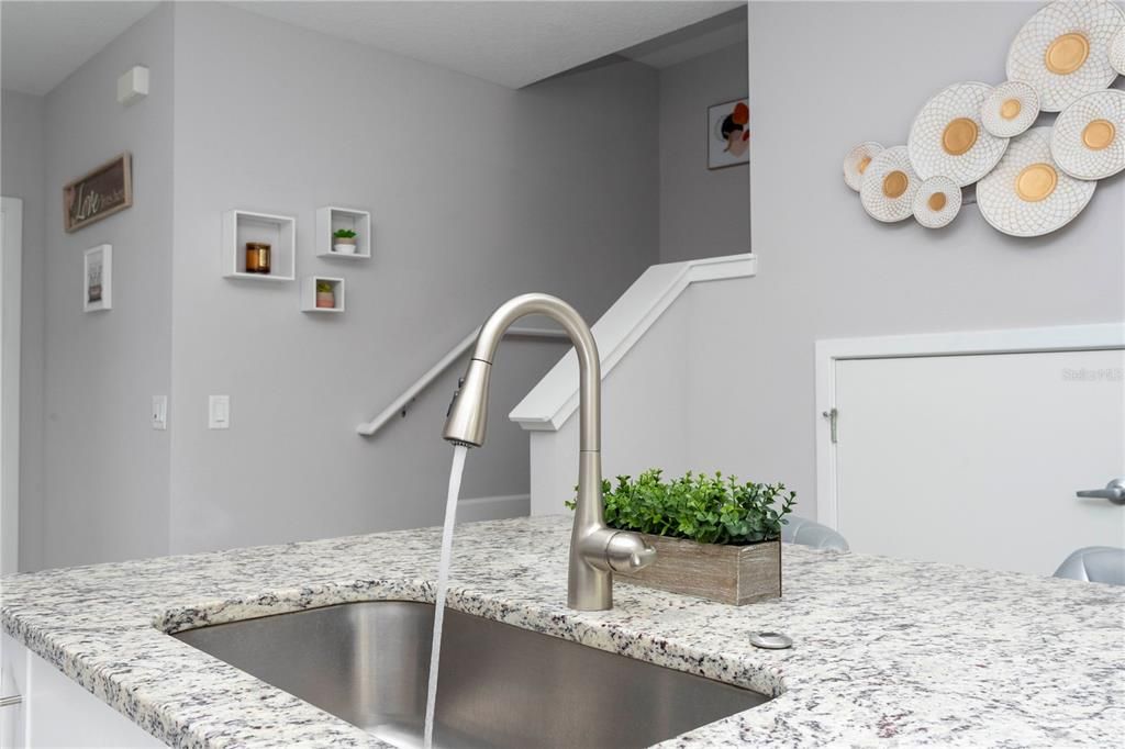 For Rent: $2,700 (4 beds, 3 baths, 1721 Square Feet)