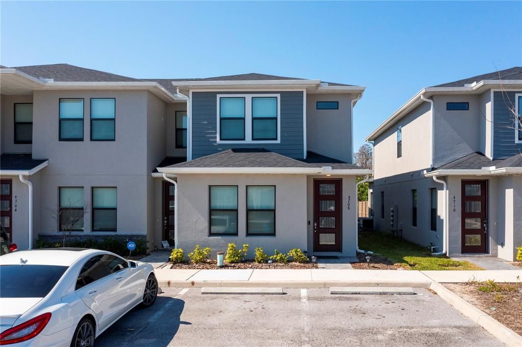 For Rent: $2,700 (4 beds, 3 baths, 1721 Square Feet)