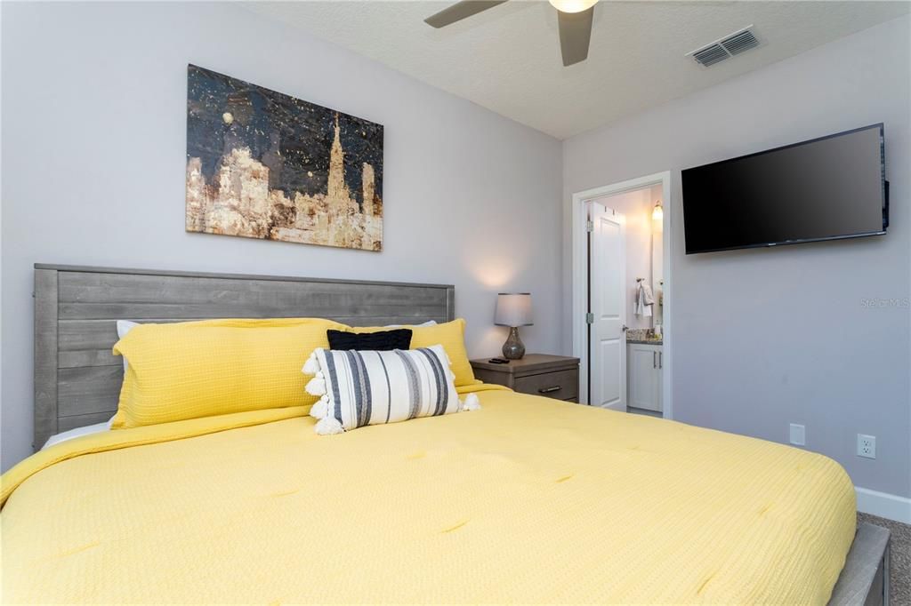 For Rent: $2,700 (4 beds, 3 baths, 1721 Square Feet)