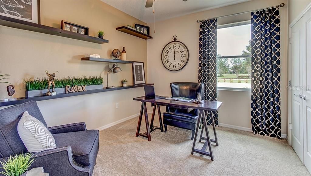 合同活跃: $338,990 (4 贝兹, 2 浴室, 2034 平方英尺)