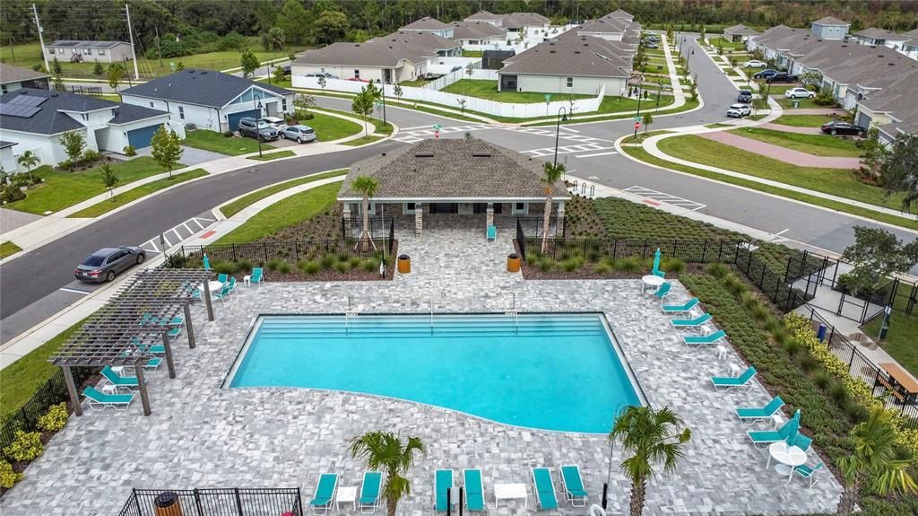 For Rent: $2,290 (4 beds, 2 baths, 1830 Square Feet)