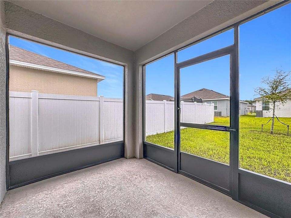 For Rent: $2,290 (4 beds, 2 baths, 1830 Square Feet)