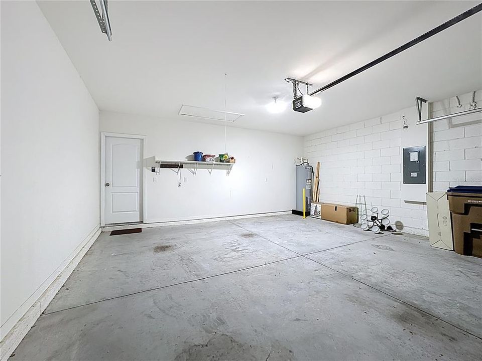 For Rent: $2,290 (4 beds, 2 baths, 1830 Square Feet)