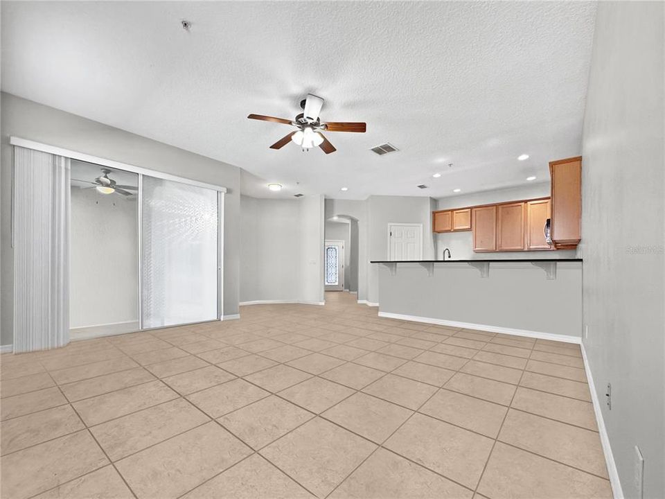 For Sale: $365,000 (3 beds, 2 baths, 1914 Square Feet)