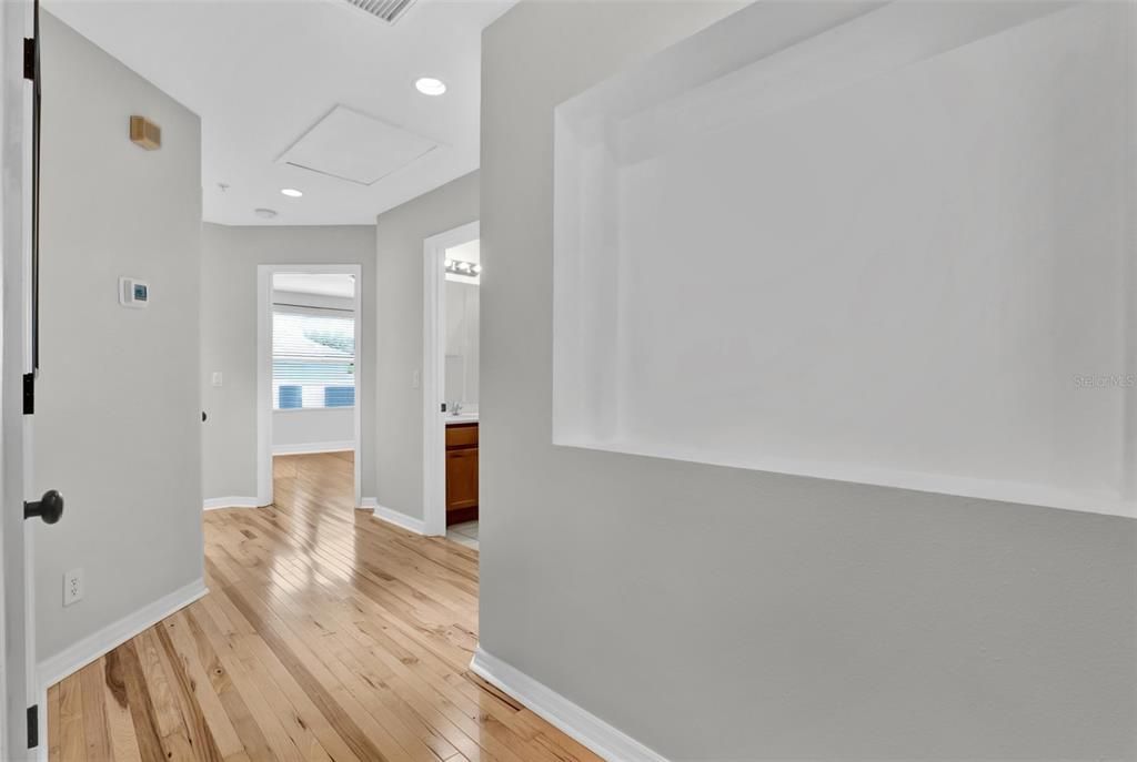 For Sale: $365,000 (3 beds, 2 baths, 1914 Square Feet)