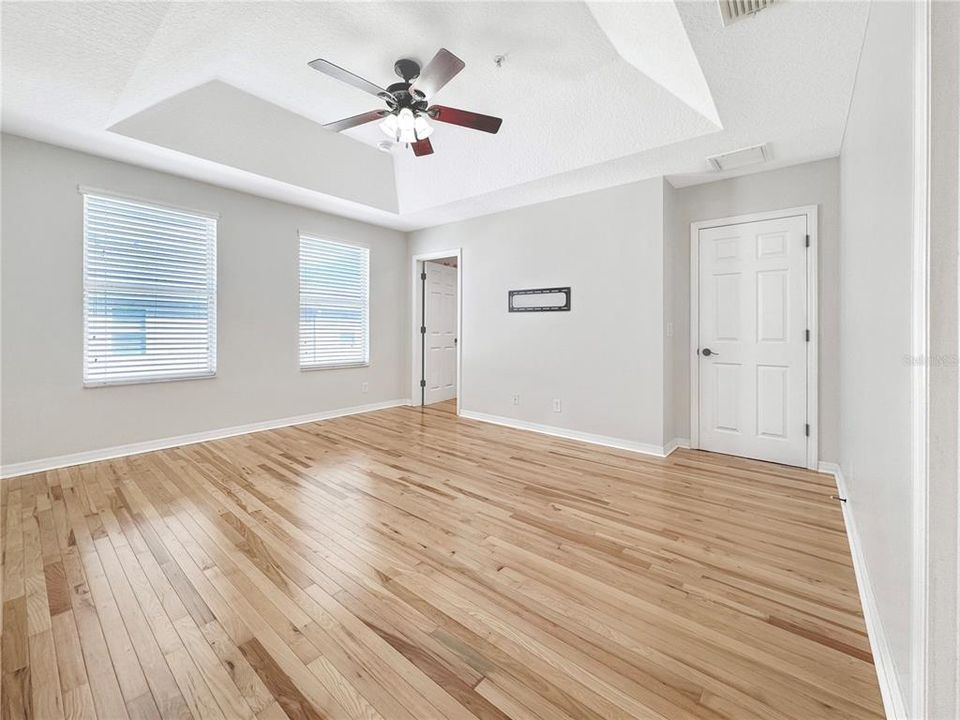 For Sale: $365,000 (3 beds, 2 baths, 1914 Square Feet)