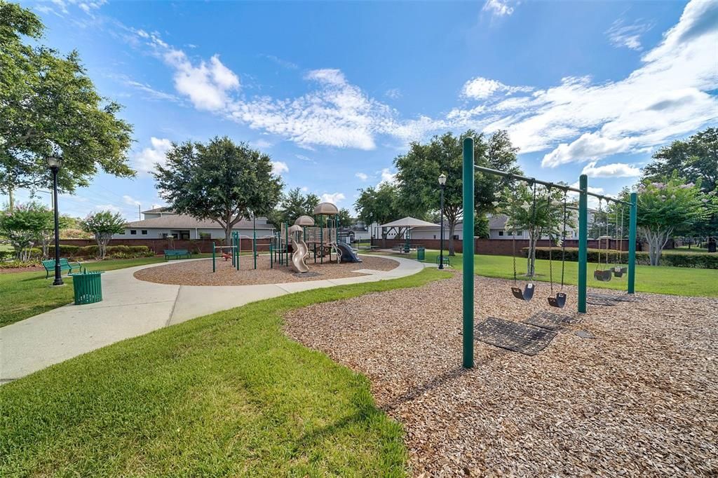 For Sale: $365,000 (3 beds, 2 baths, 1914 Square Feet)