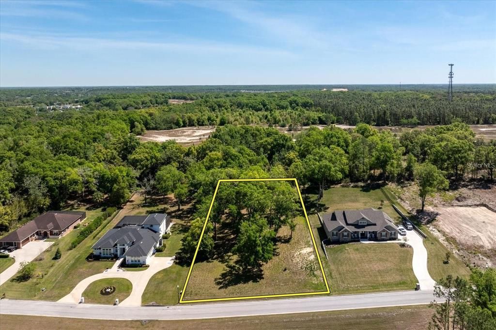 待售: $235,000 (1.01 acres)