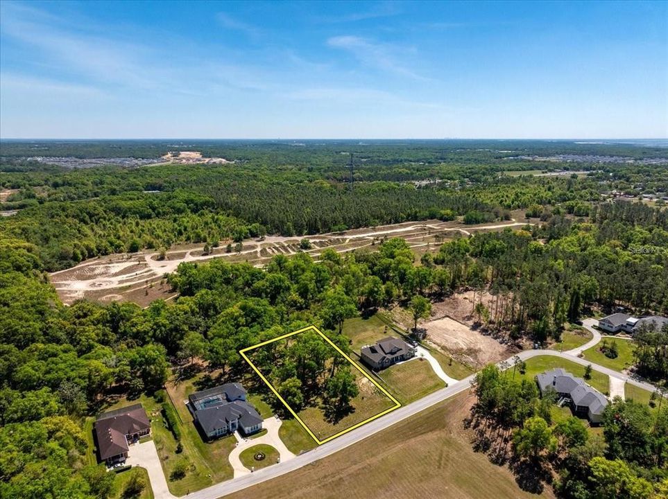 待售: $235,000 (1.01 acres)