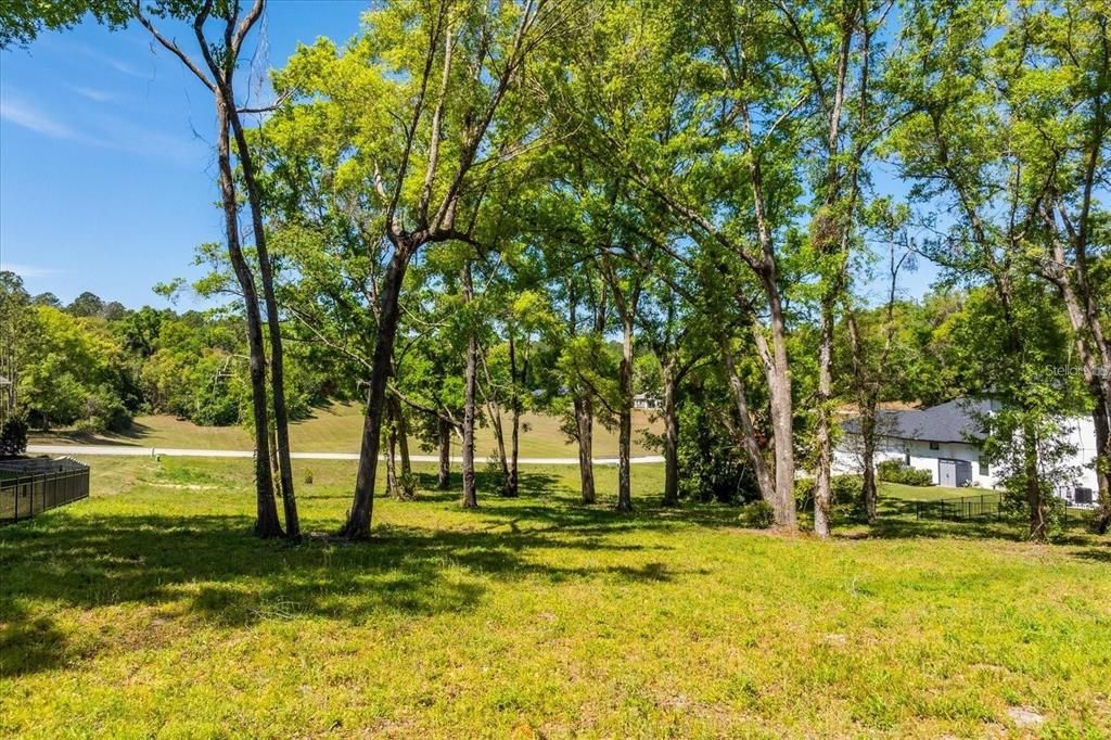 待售: $235,000 (1.01 acres)