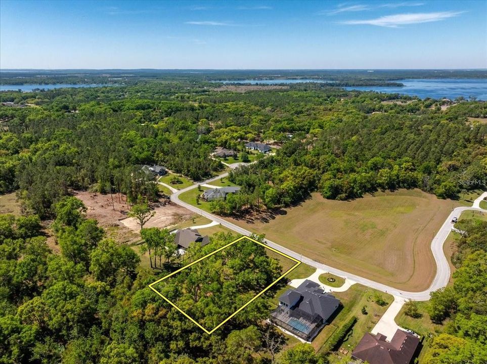 待售: $235,000 (1.01 acres)