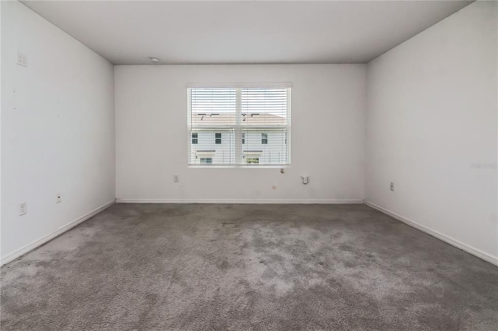 For Sale: $200,000 (3 beds, 2 baths, 1404 Square Feet)