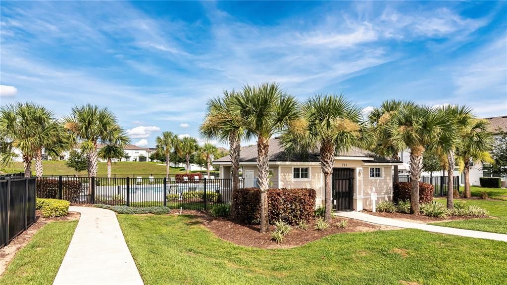 For Sale: $200,000 (3 beds, 2 baths, 1404 Square Feet)