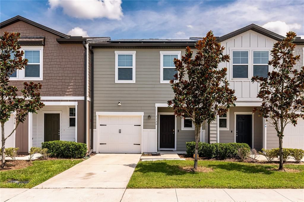 For Sale: $200,000 (3 beds, 2 baths, 1404 Square Feet)