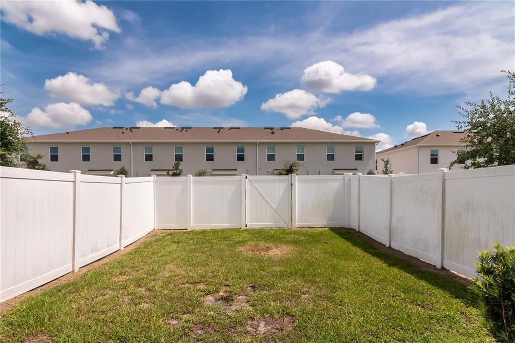 For Sale: $200,000 (3 beds, 2 baths, 1404 Square Feet)