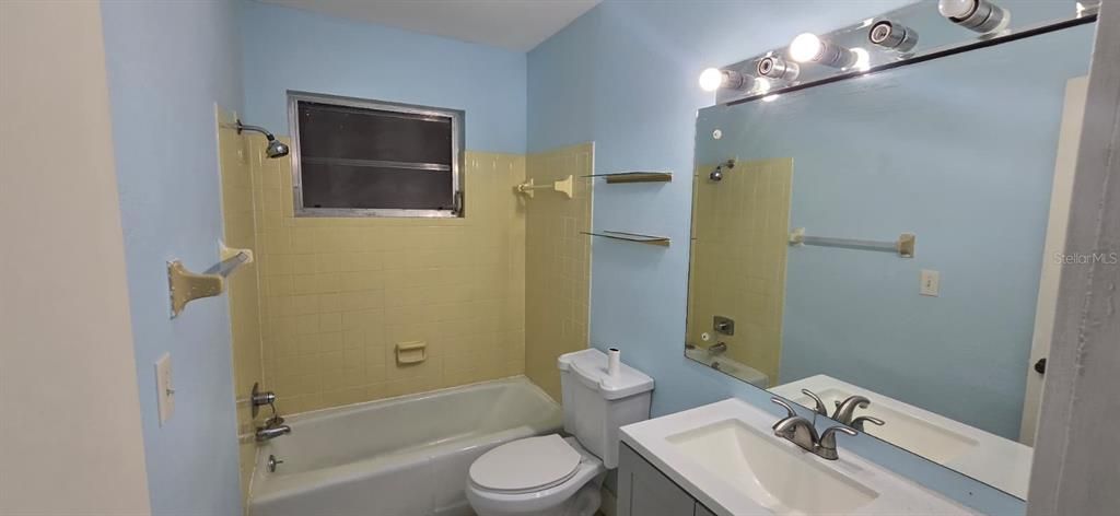 For Rent: $1,795 (2 beds, 2 baths, 984 Square Feet)
