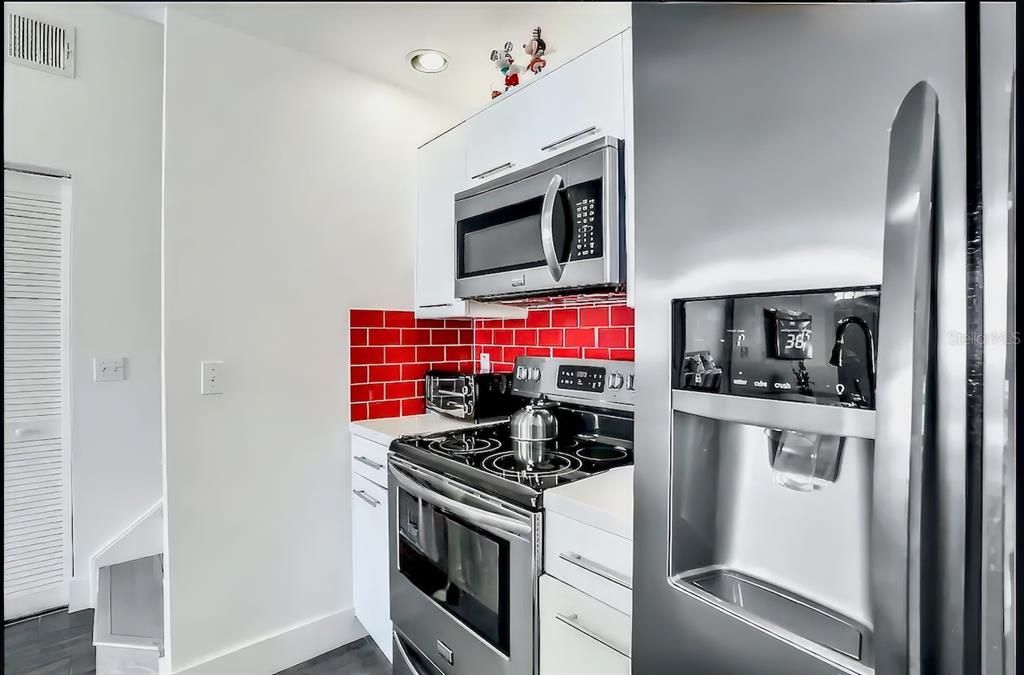 待售: $226,000 (3 贝兹, 2 浴室, 1296 平方英尺)