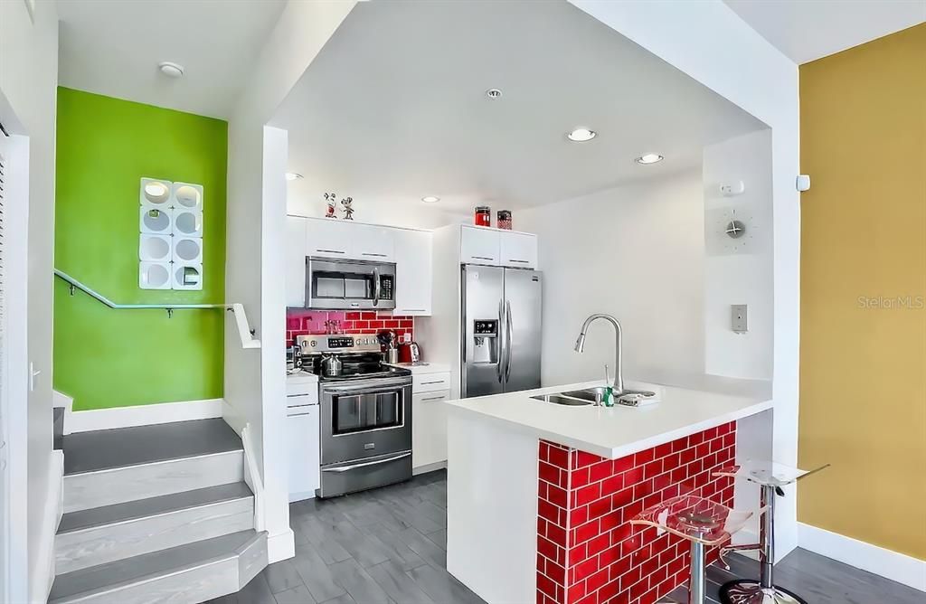 待售: $226,000 (3 贝兹, 2 浴室, 1296 平方英尺)