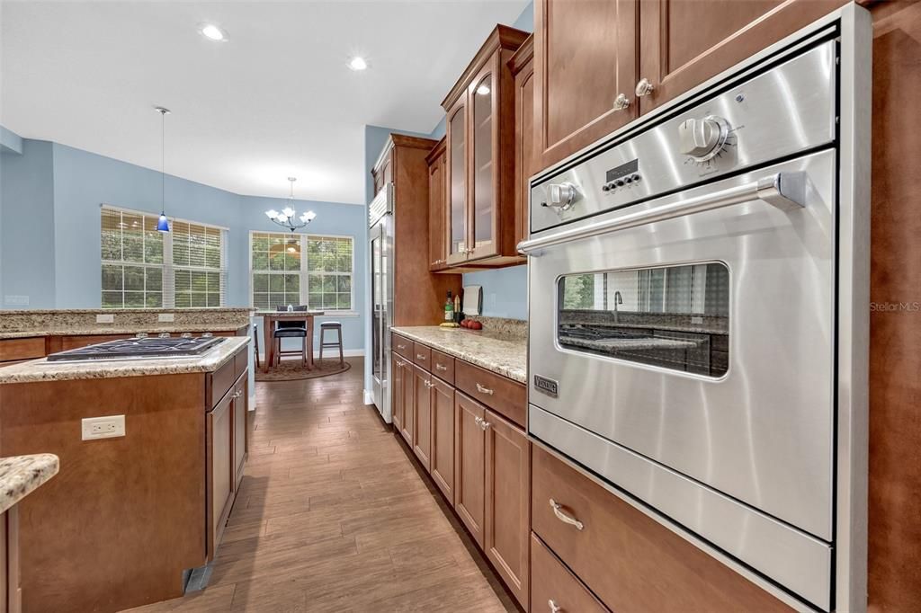 На продажу: $1,100,000 (4 спален, 3 ванн, 3004 Квадратных фут)