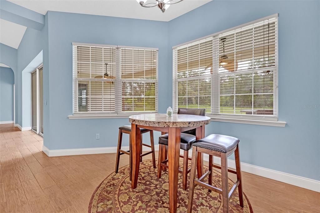 На продажу: $1,100,000 (4 спален, 3 ванн, 3004 Квадратных фут)