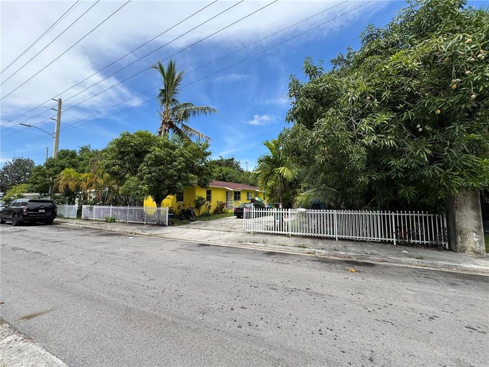 Vendido Recientemente: $549,999 (7 camas, 0 baños, 2244 Pies cuadrados)