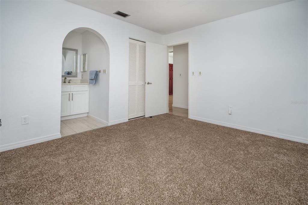 На продажу: $1,175,000 (5 спален, 3 ванн, 3168 Квадратных фут)