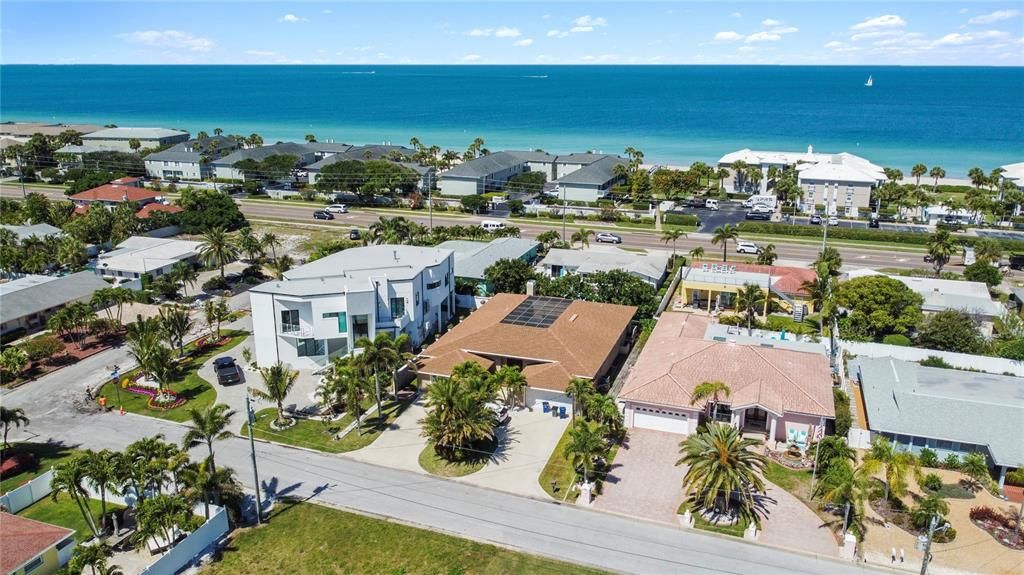 На продажу: $1,175,000 (5 спален, 3 ванн, 3168 Квадратных фут)