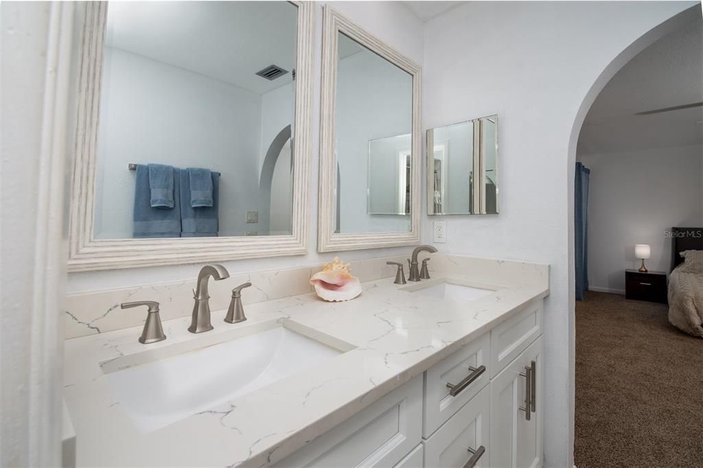 На продажу: $1,175,000 (5 спален, 3 ванн, 3168 Квадратных фут)