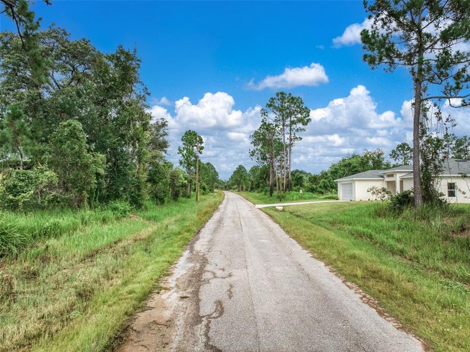 На продажу: $35,000 (0.23 acres)