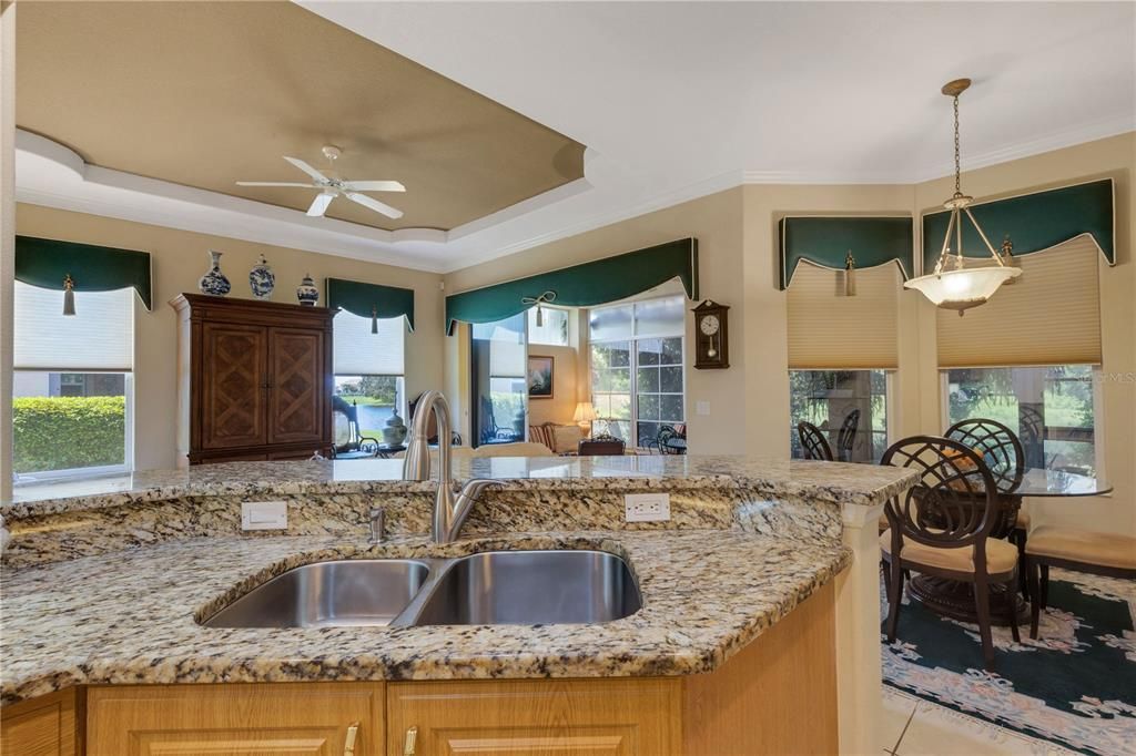 Activo con contrato: $329,000 (2 camas, 2 baños, 1827 Pies cuadrados)