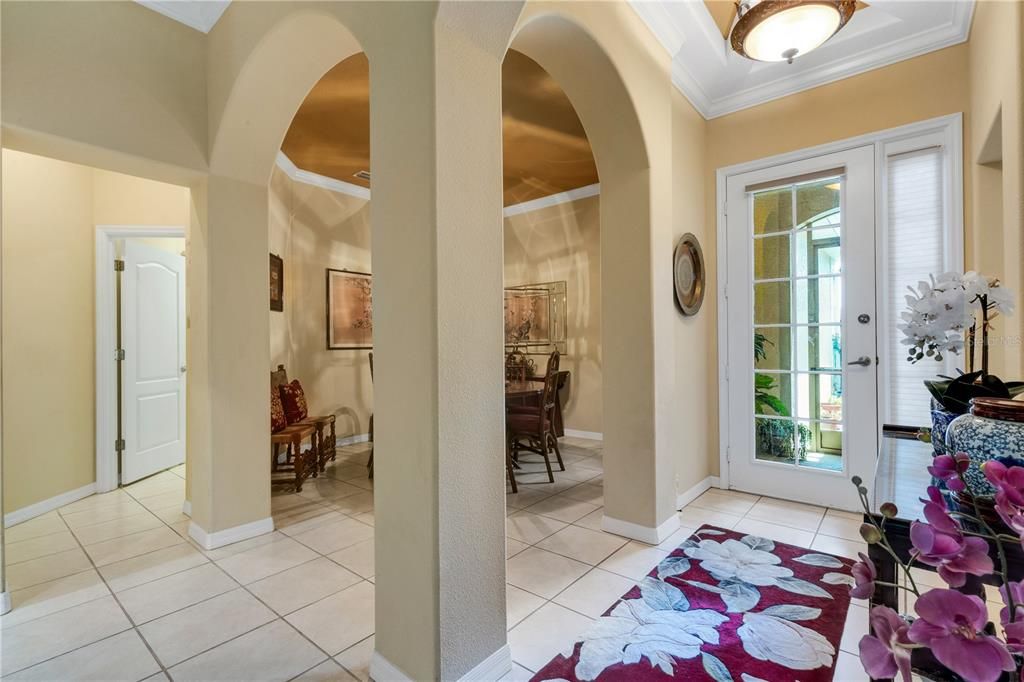 Activo con contrato: $329,000 (2 camas, 2 baños, 1827 Pies cuadrados)