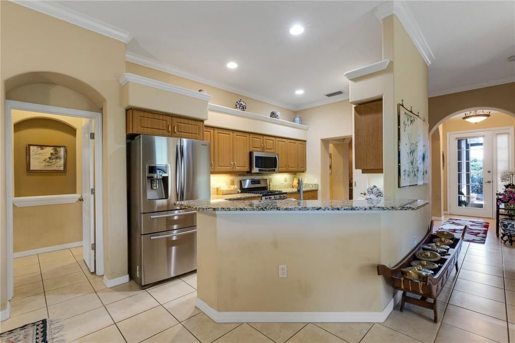 Activo con contrato: $329,000 (2 camas, 2 baños, 1827 Pies cuadrados)