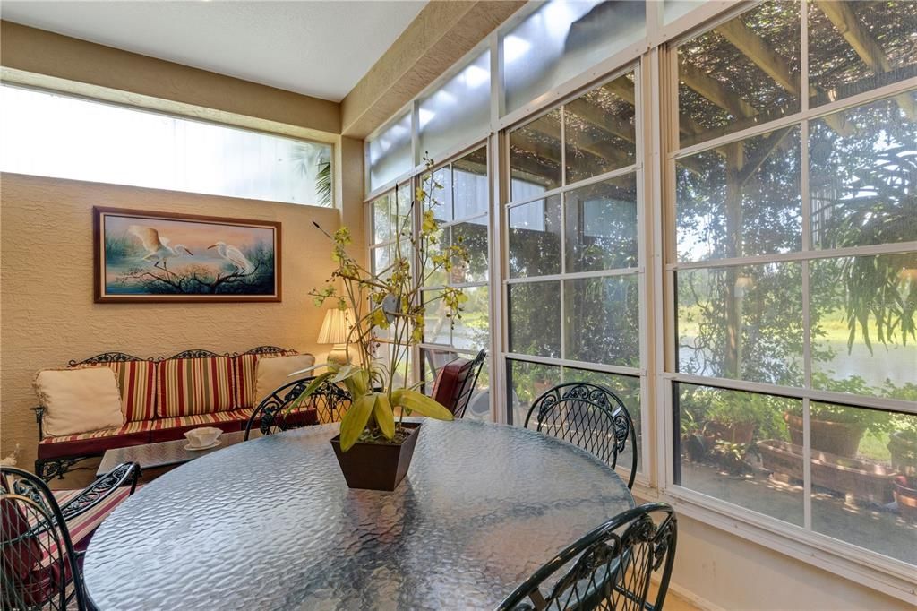 Activo con contrato: $329,000 (2 camas, 2 baños, 1827 Pies cuadrados)