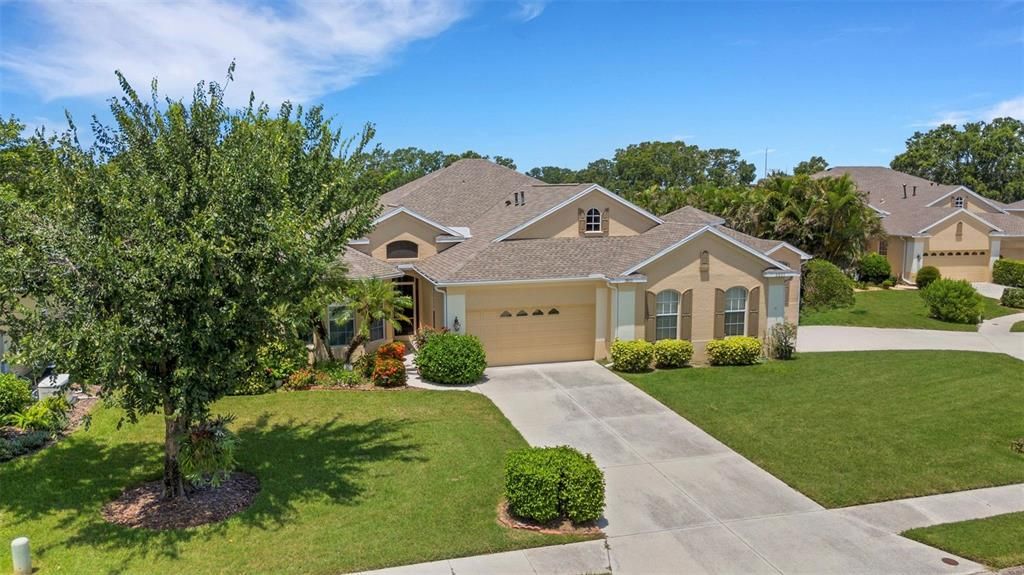 Activo con contrato: $329,000 (2 camas, 2 baños, 1827 Pies cuadrados)